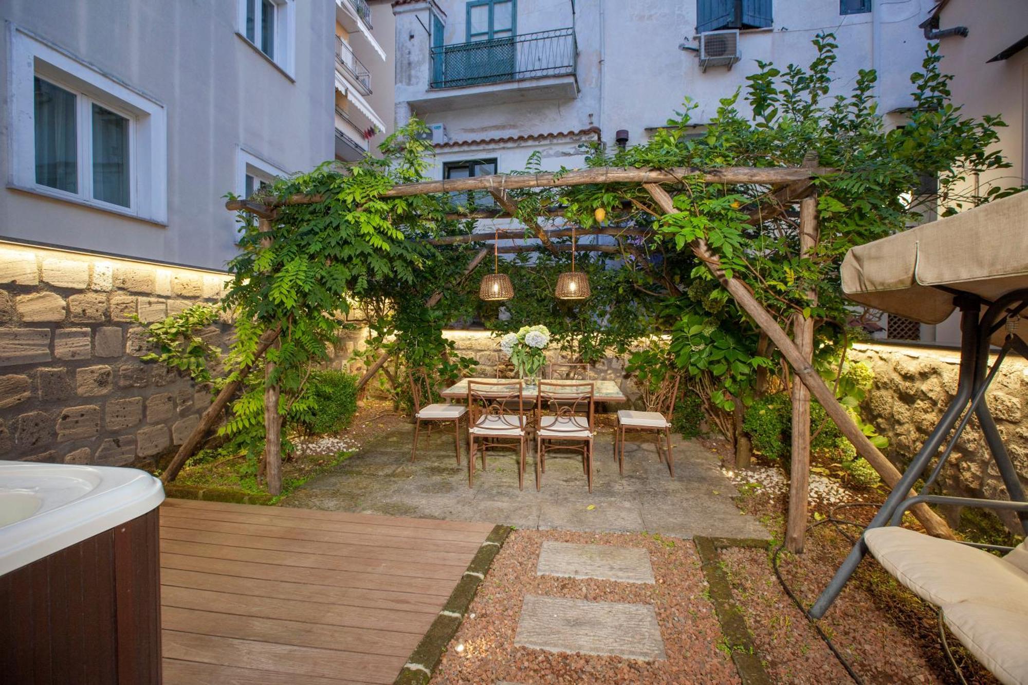 Amore Rentals - Appartamento Terrazza Tasso Sorrento Dış mekan fotoğraf