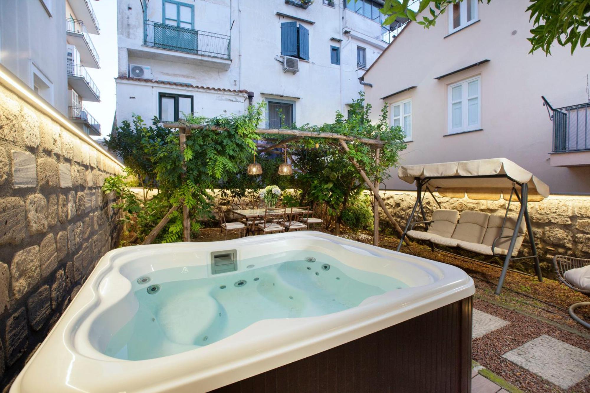 Amore Rentals - Appartamento Terrazza Tasso Sorrento Dış mekan fotoğraf